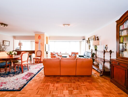 SPACIEUX ET LUMINEUX APPARTEMENT 3 CHAMBRES + TERRASSES + PARKING