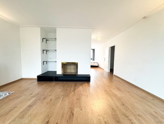 SCHITTERENDE, LICHTE FLAT MET 3 SLAAPKAMERS