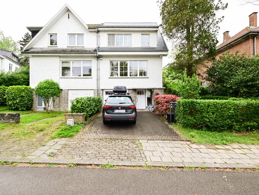 AANGENAAM GERENOVEERD HUIS MET 3 SLAAPKAMERS + TUIN