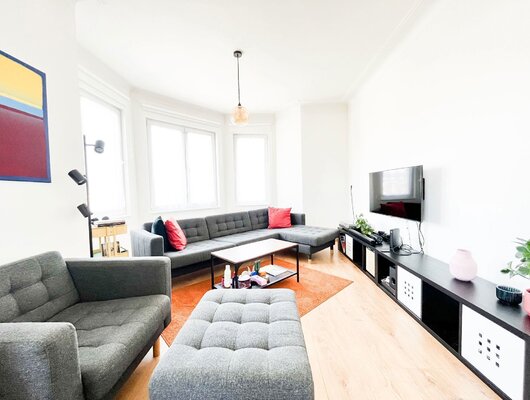 PLEASANT 3-BEDROOM FURNISHED APARTMENT