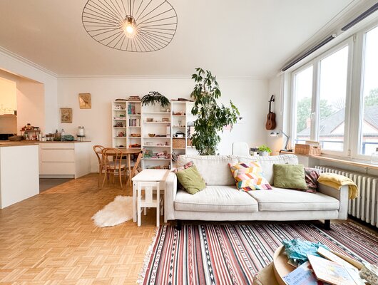 LOVELY, BRIGHT 2-BEDROOM FLAT