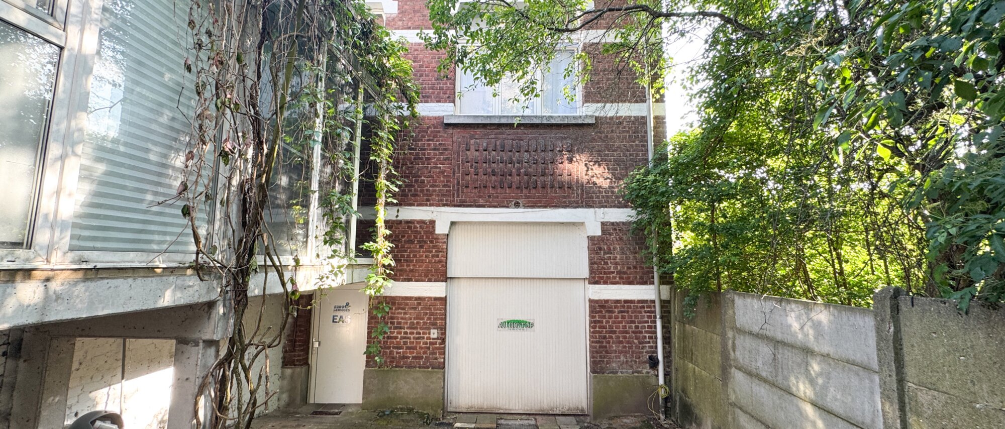 photo-1-maison-arriere-4-chambres-collocation-2-parkings
