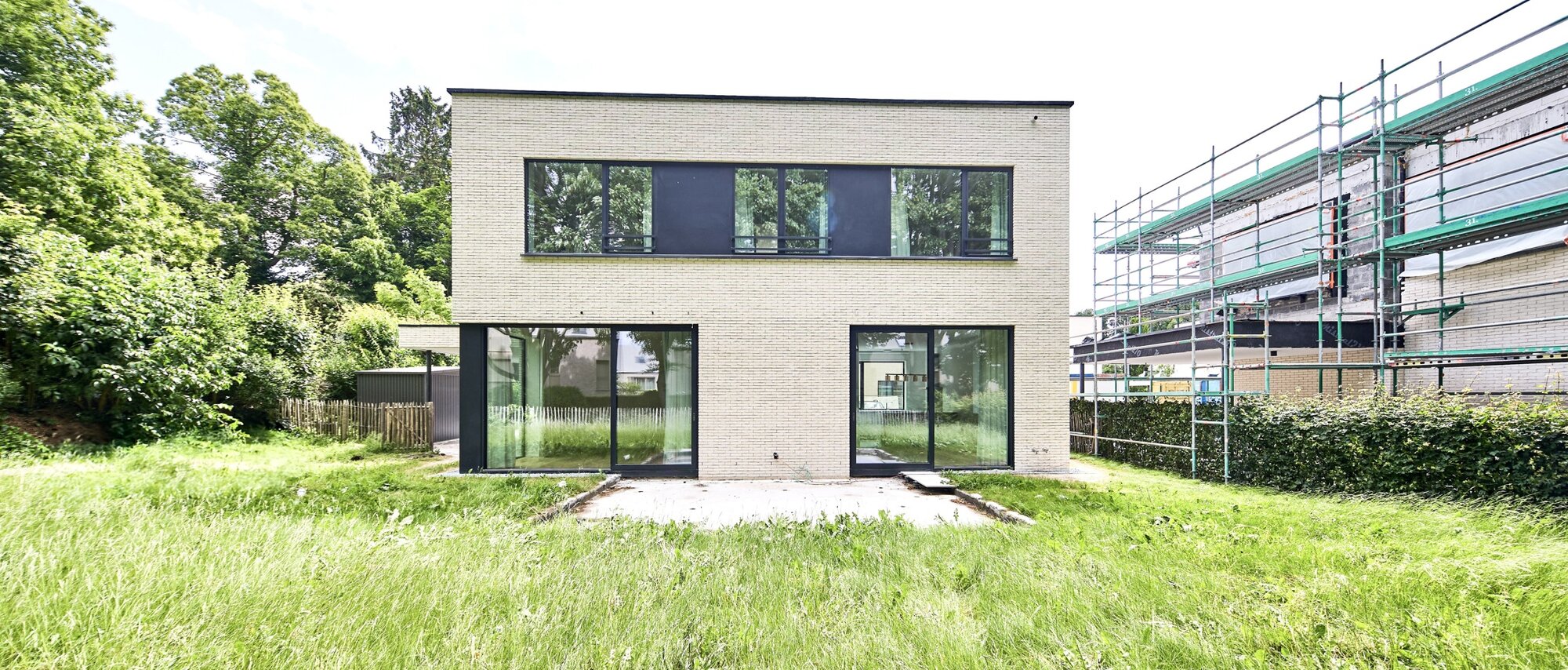 photo-1-superbe-villa-neuve-4-chambres