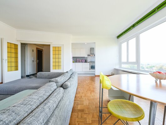 BEAUTIFUL 2 BEDROOM APARTMENT WITH A VIEW 