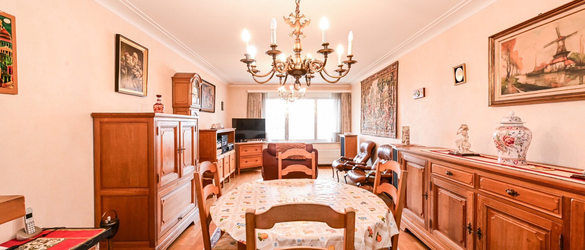 photo-1-bel-appartement-2-chambres-terrasse-box-parking