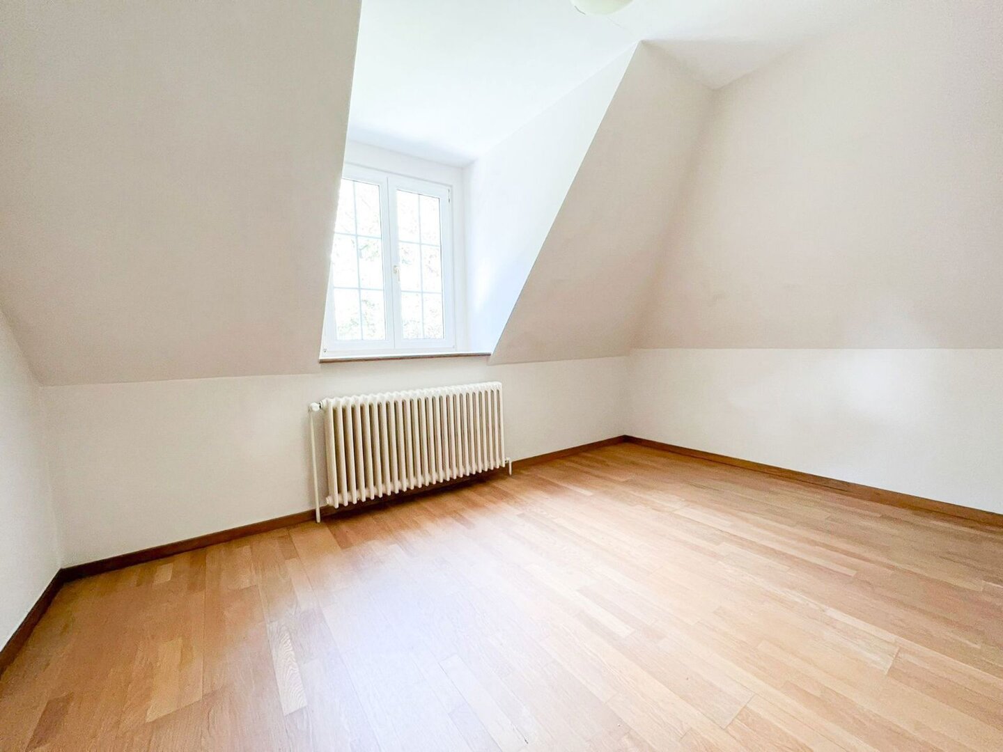 photo-2-magnifique-villa-6-ch-sur-un-domaine-33-ares