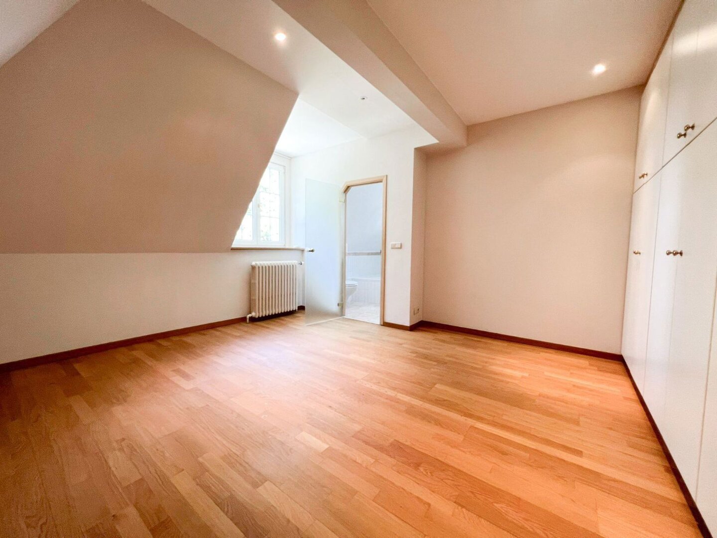 photo-6-magnifique-villa-6-ch-sur-un-domaine-33-ares