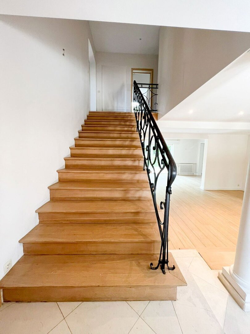 photo-18-magnifique-villa-6-ch-sur-un-domaine-33-ares