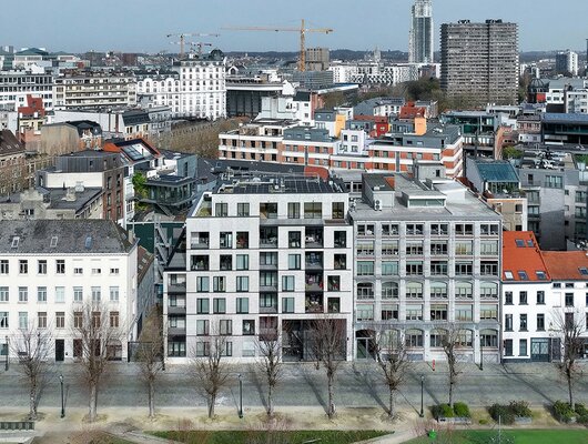 Centrum: 2 slaapkamers appartement! De werken zijn gedaan!