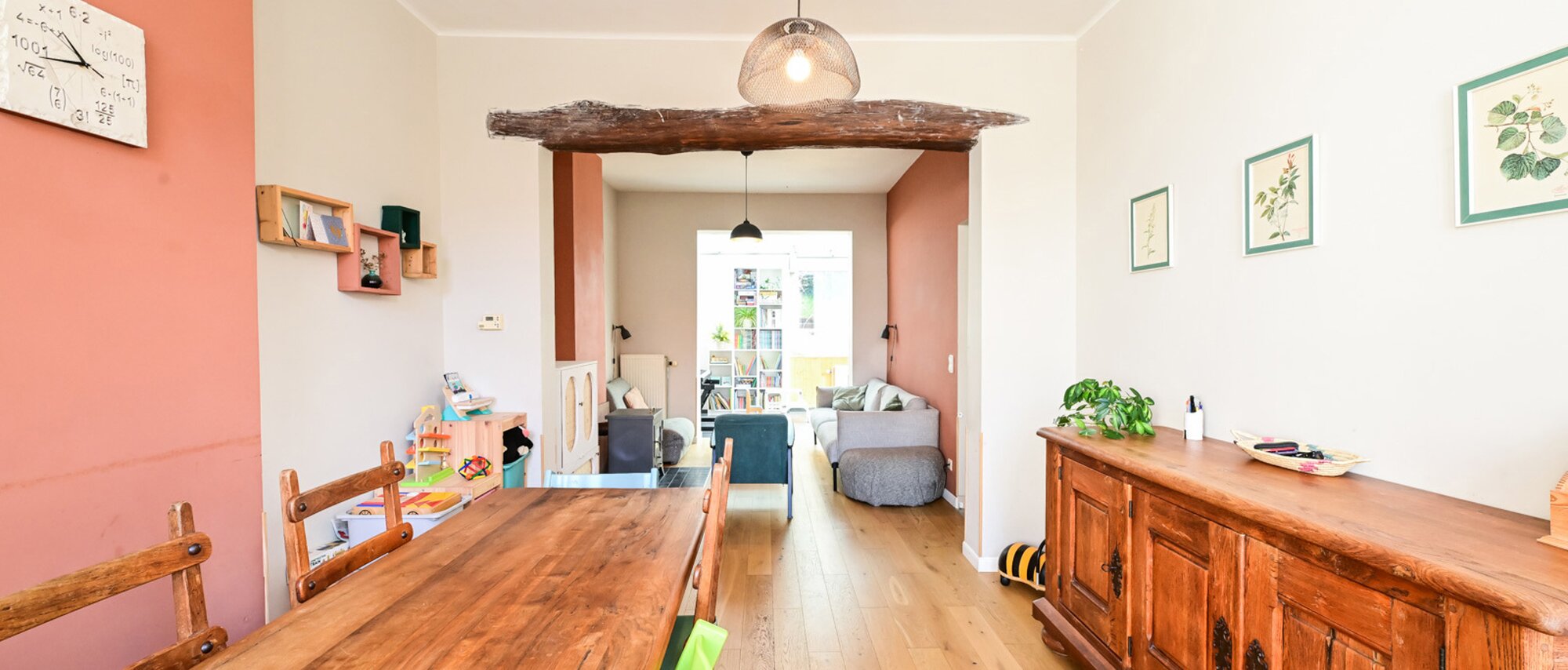 photo-1-charmante-maison-4-chambres-avec-jardin-parking-pecrot