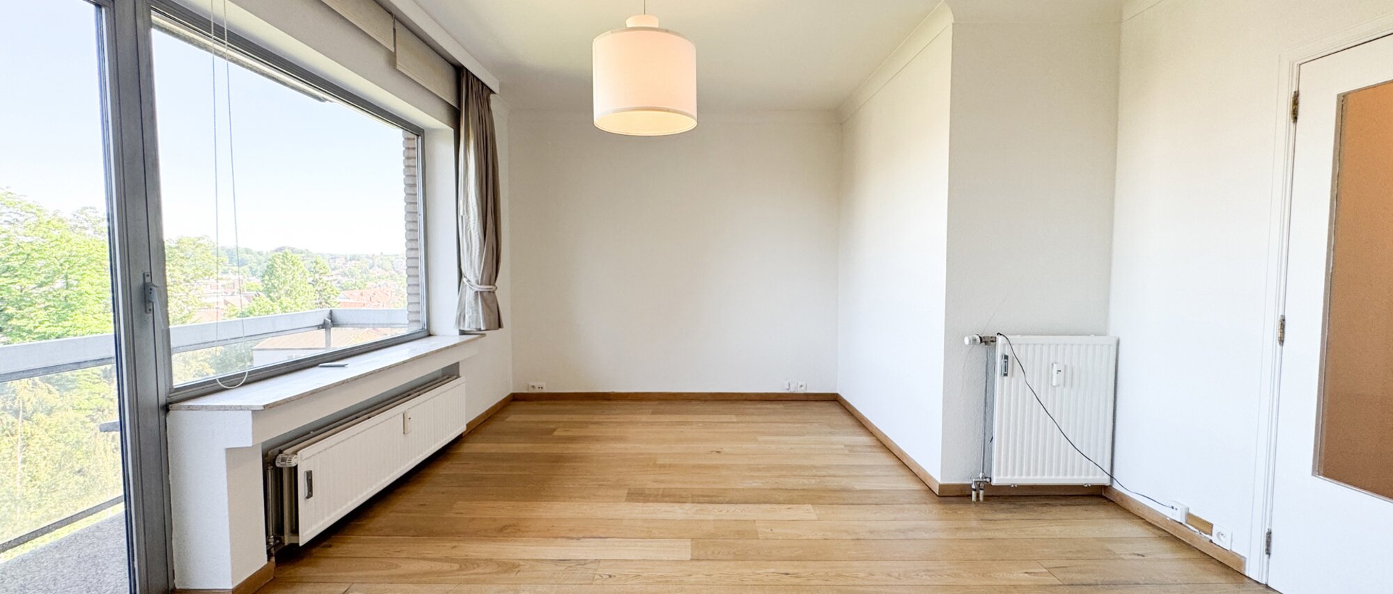 photo-1-superbe-appartement-de-service-renove