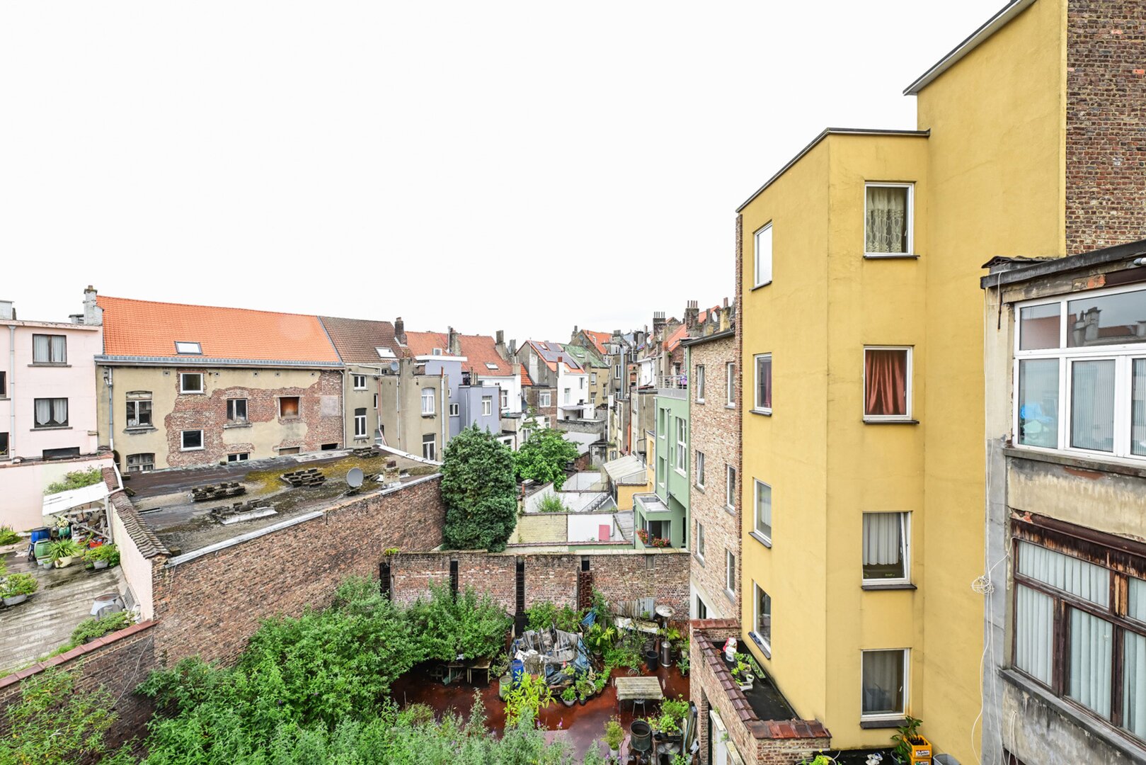 photo-6-atelier-entrepot-dans-batiment-arriere-securise