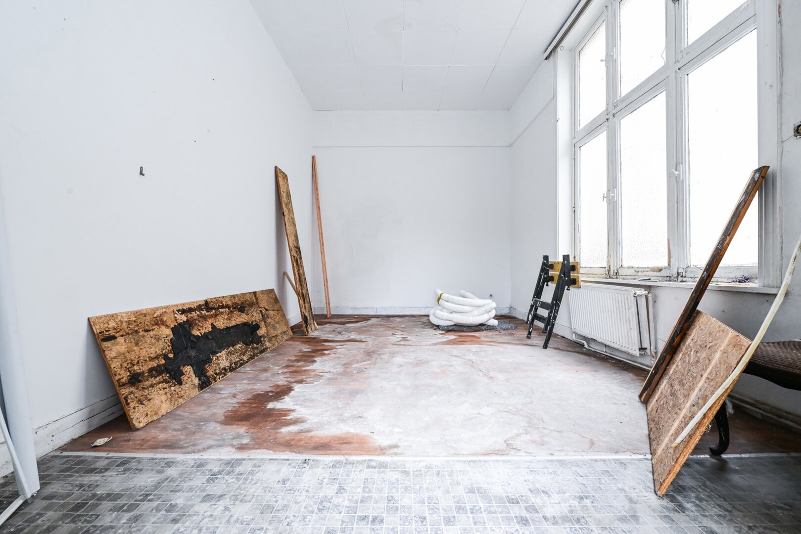 photo-8-atelier-entrepot-dans-batiment-arriere-securise