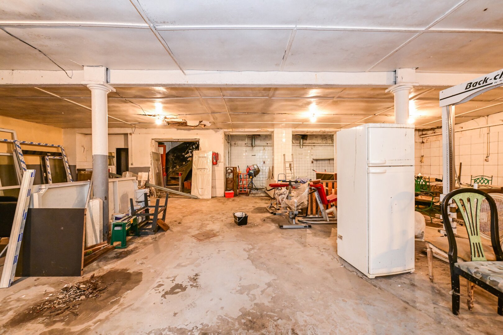 photo-17-atelier-entrepot-dans-batiment-arriere-securise