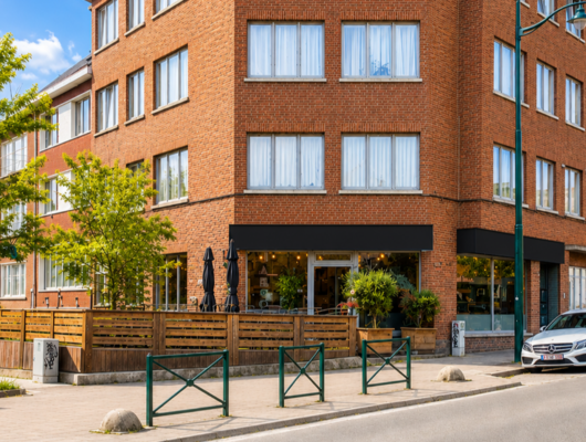 REZ-DE-CHAUSSÉE COMMERCIAL RENDEMENT 6,7% 