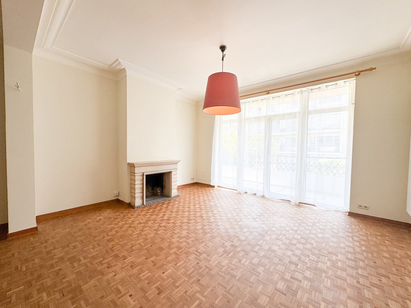 photo-2-superbe-appartement-2-chambres-idealement-situe