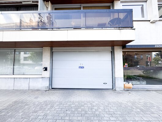PARKING IDEALEMENT SITUE A EVERE