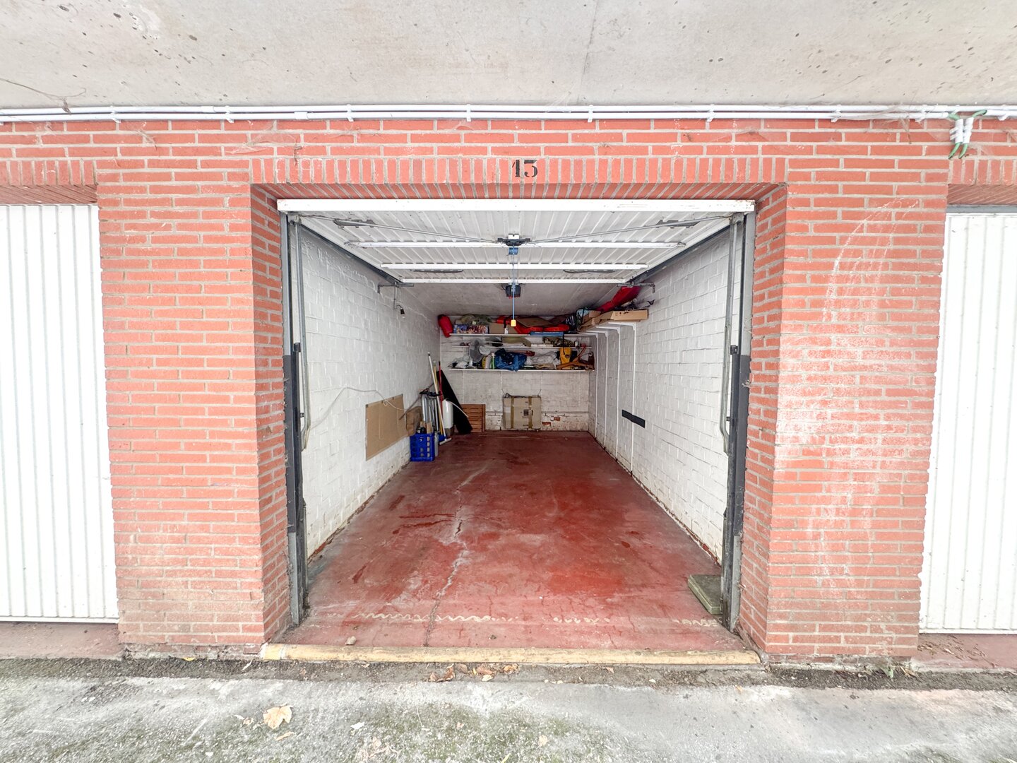 photo-2-box-garage-idealement-situe