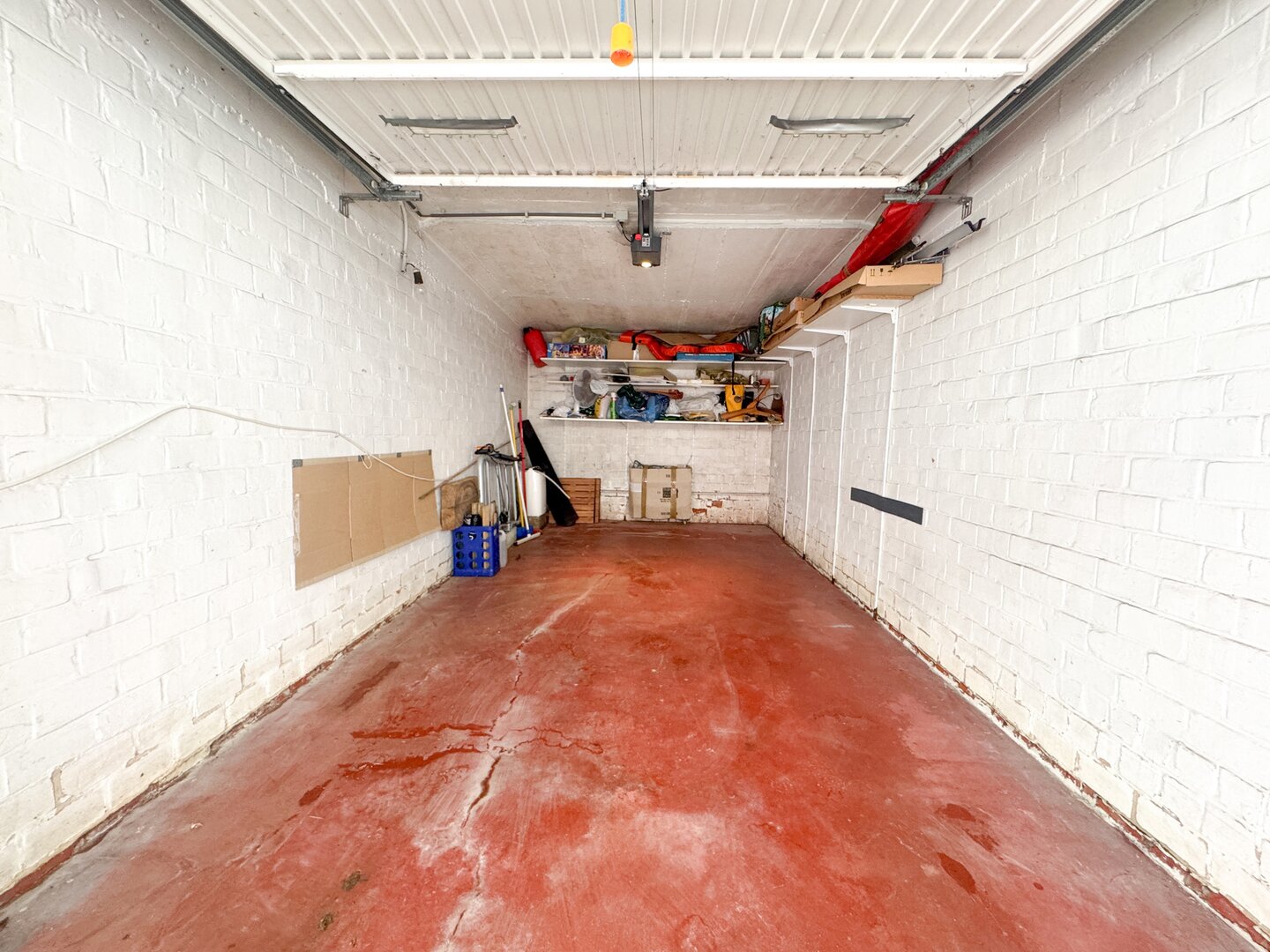 photo-3-box-garage-idealement-situe