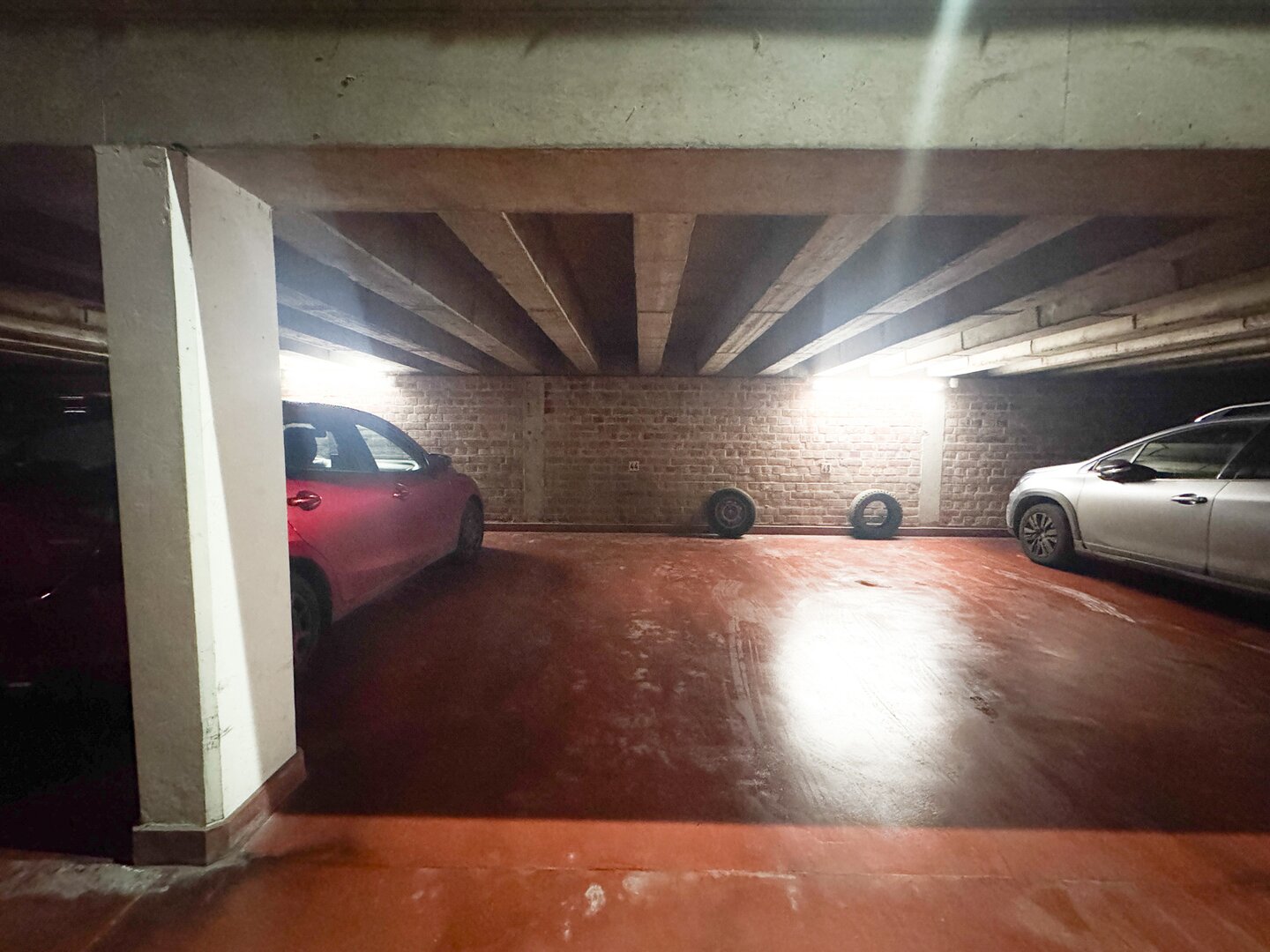 photo-2-parking-dans-le-quartier-brugmann
