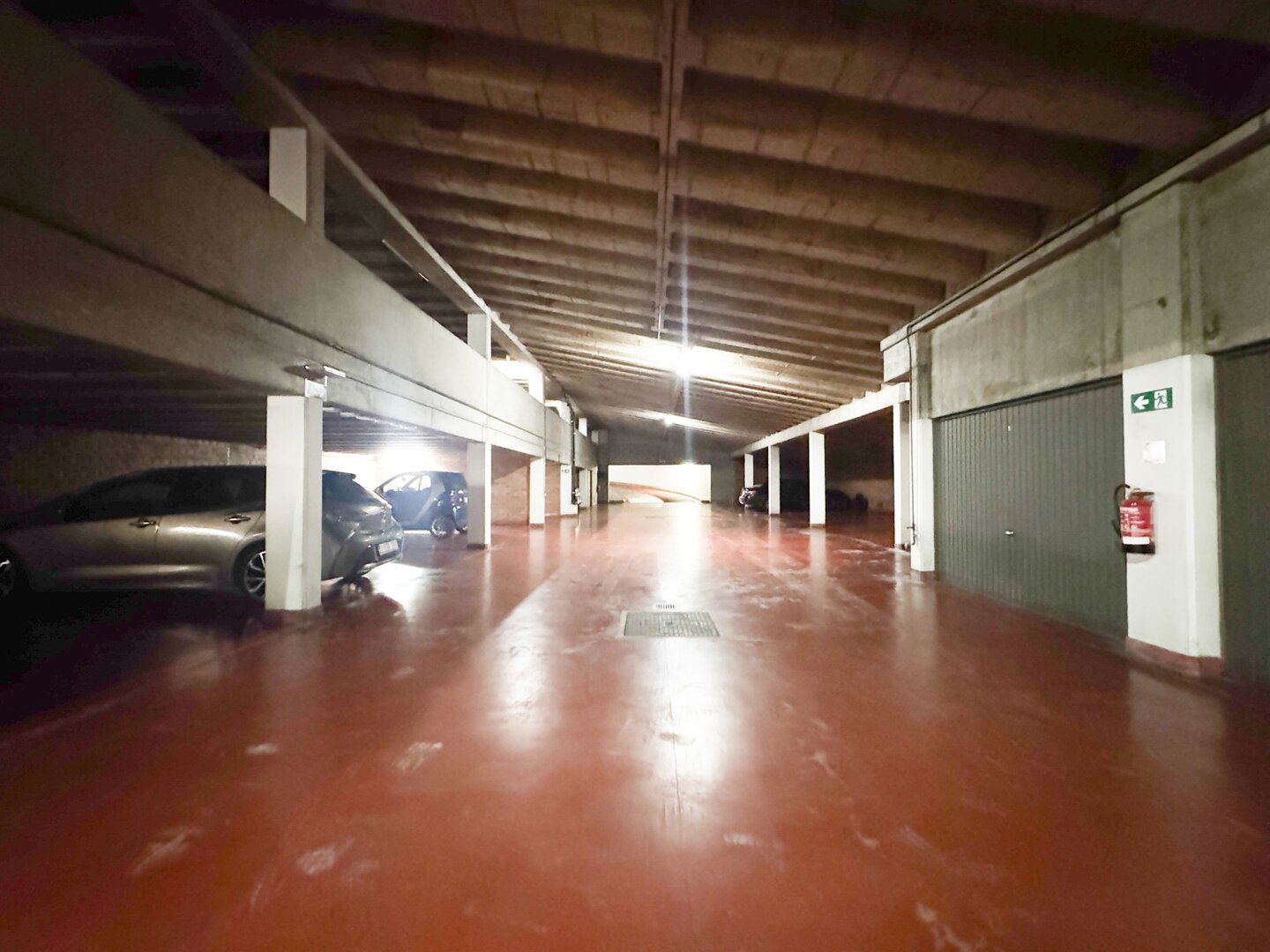 photo-4-parking-dans-le-quartier-brugmann
