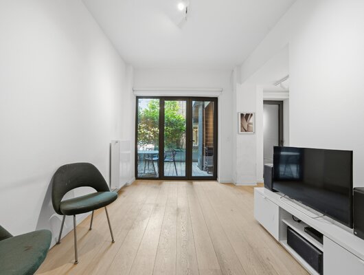 SUPERBE APPARTEMENT 2 CHAMBRES + TERASSE + PARKING!!