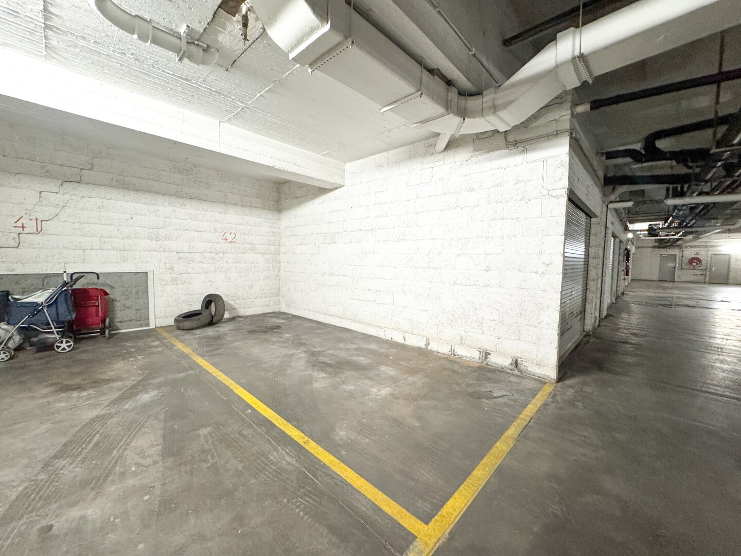 photo-1-parking-idealement-situee-a-watermael-boitsfort