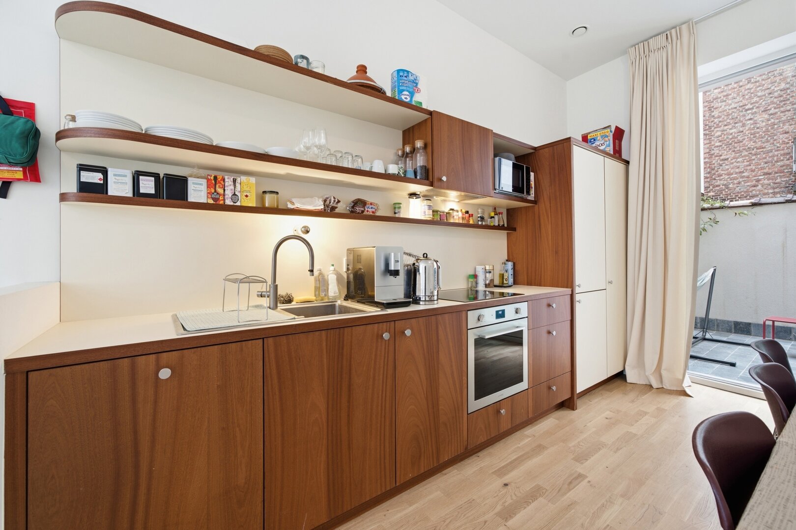 photo-4-magnifique-rdc-duplex-3-ch-3-sdb-cour