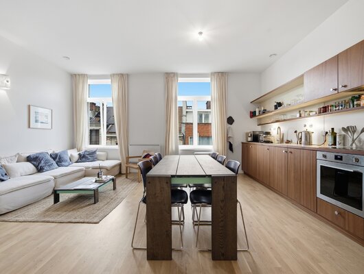 MAGNIFIQUE APPARTEMENT 3 CH + 2 SDB ENTIÈREMENT RÉNOVE