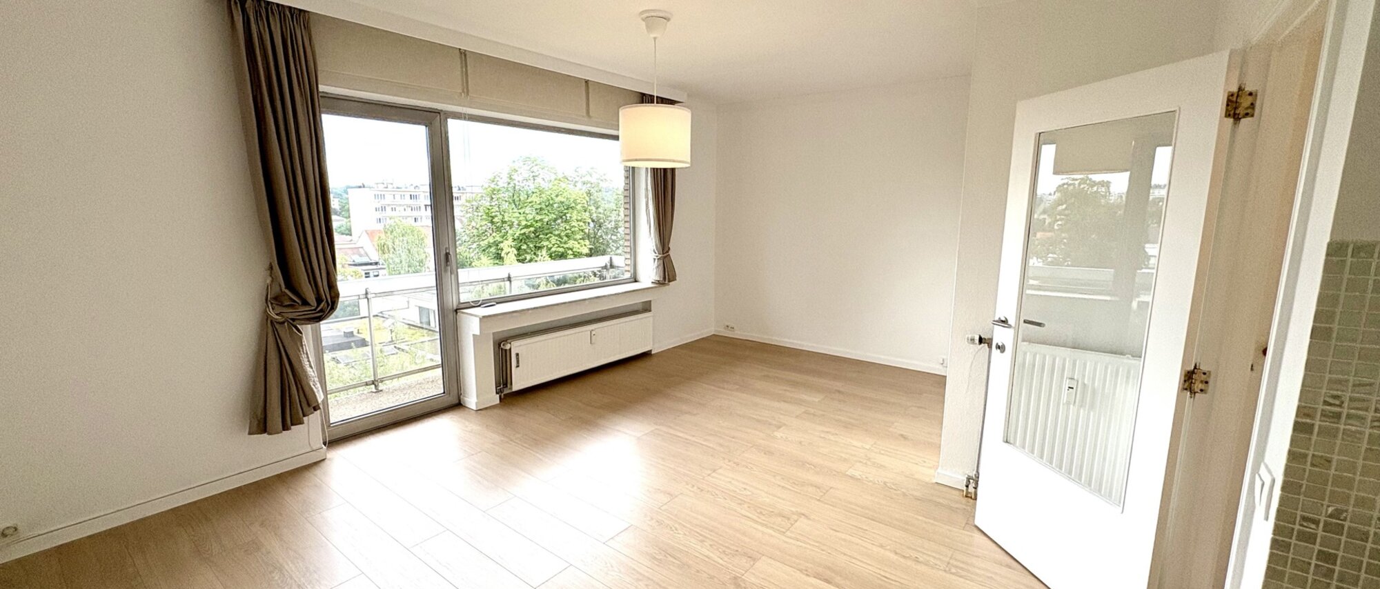 photo-1-superbe-appartement-de-service-renove