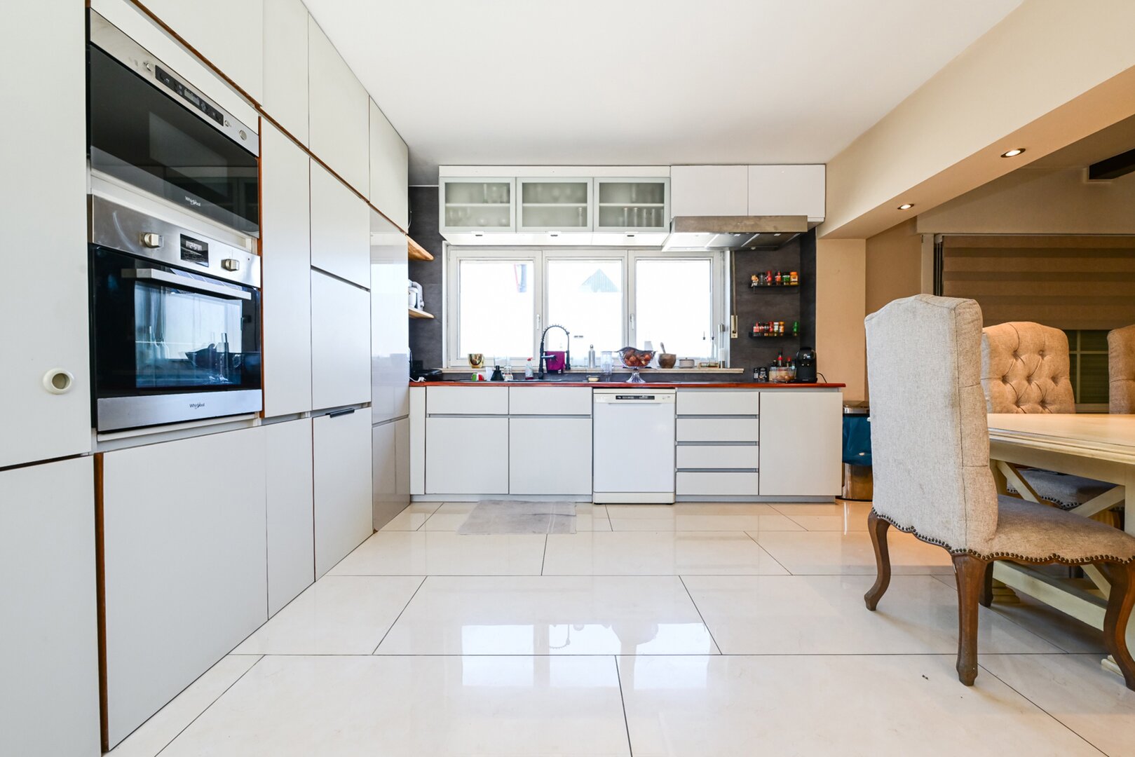 photo-5-belle-maison-6-chambres-cour-garage