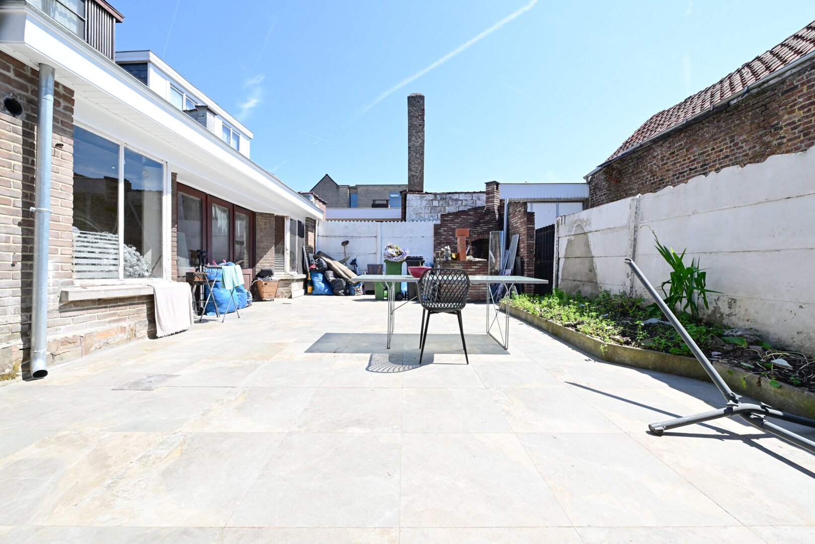photo-6-belle-maison-6-chambres-cour-garage