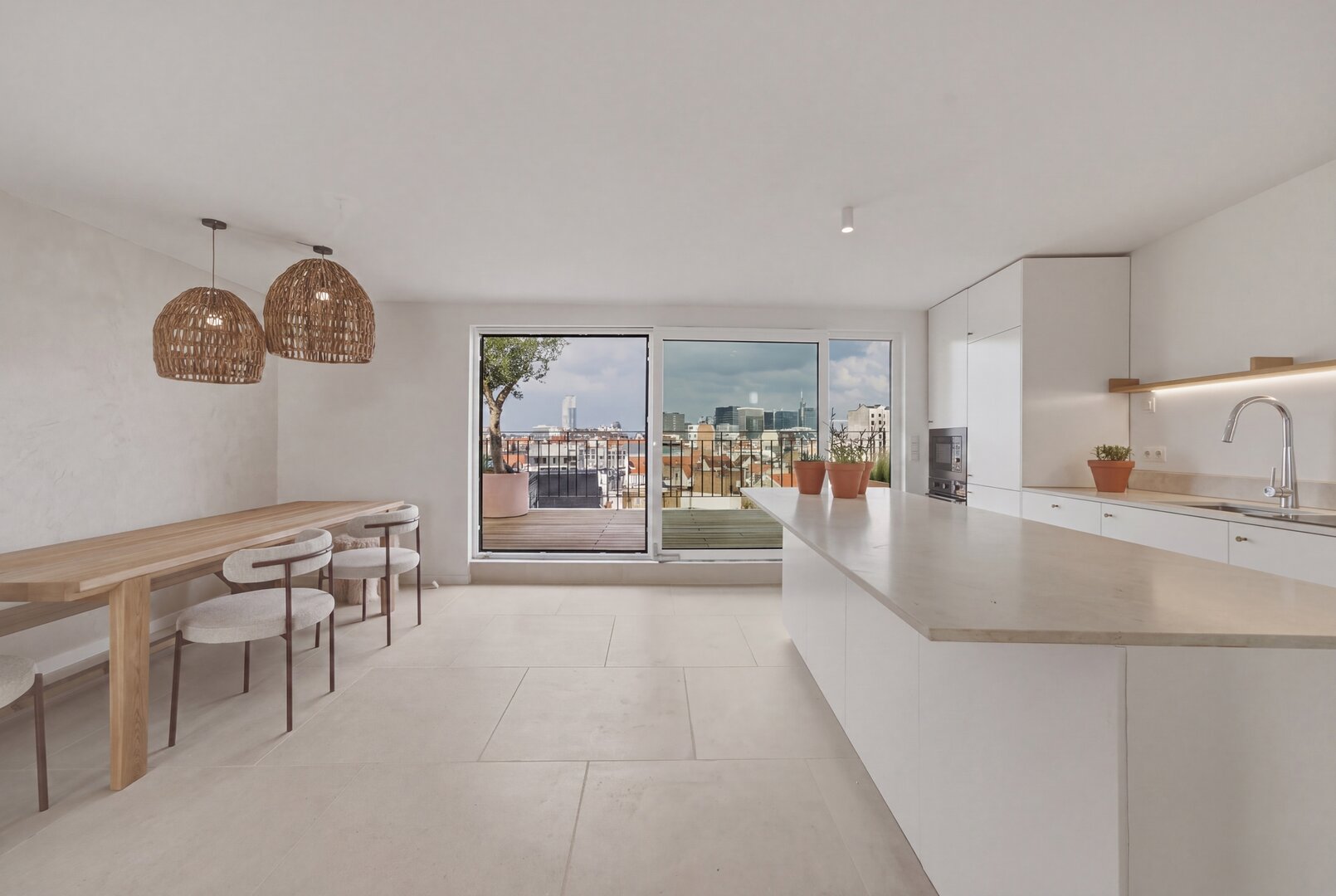 photo-1-duplex-totalement-renove-3-chambres-2-terasses