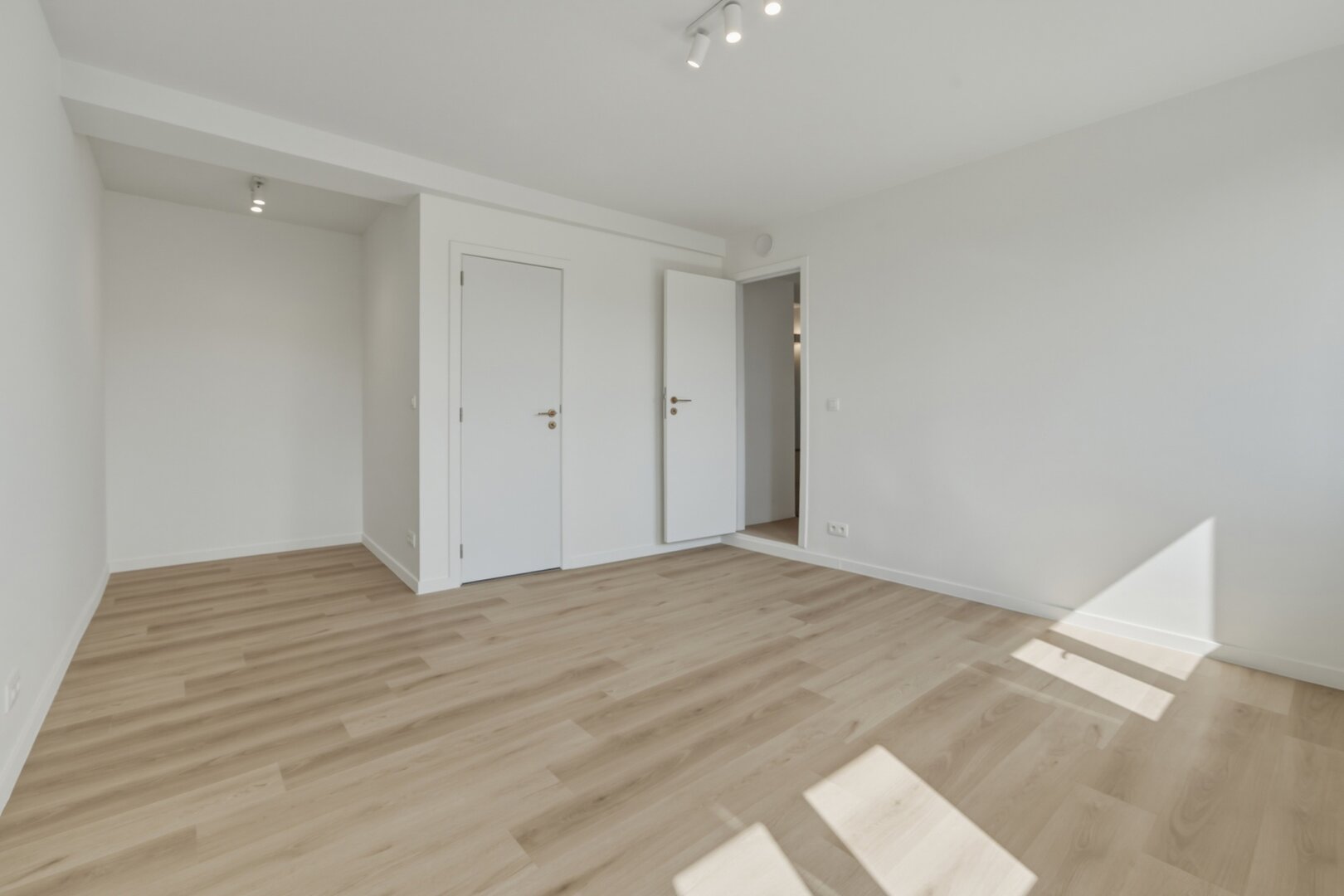 photo-15-duplex-totalement-renove-3-chambres-2-terasses