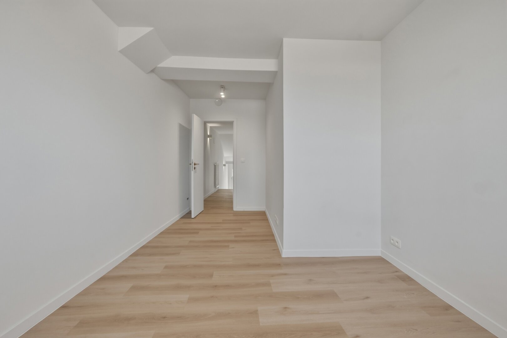 photo-20-duplex-totalement-renove-3-chambres-2-terasses