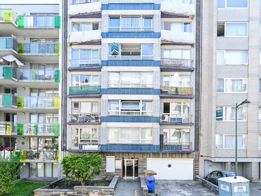 Grand studio 50 m² – 4e étage – Parking en option