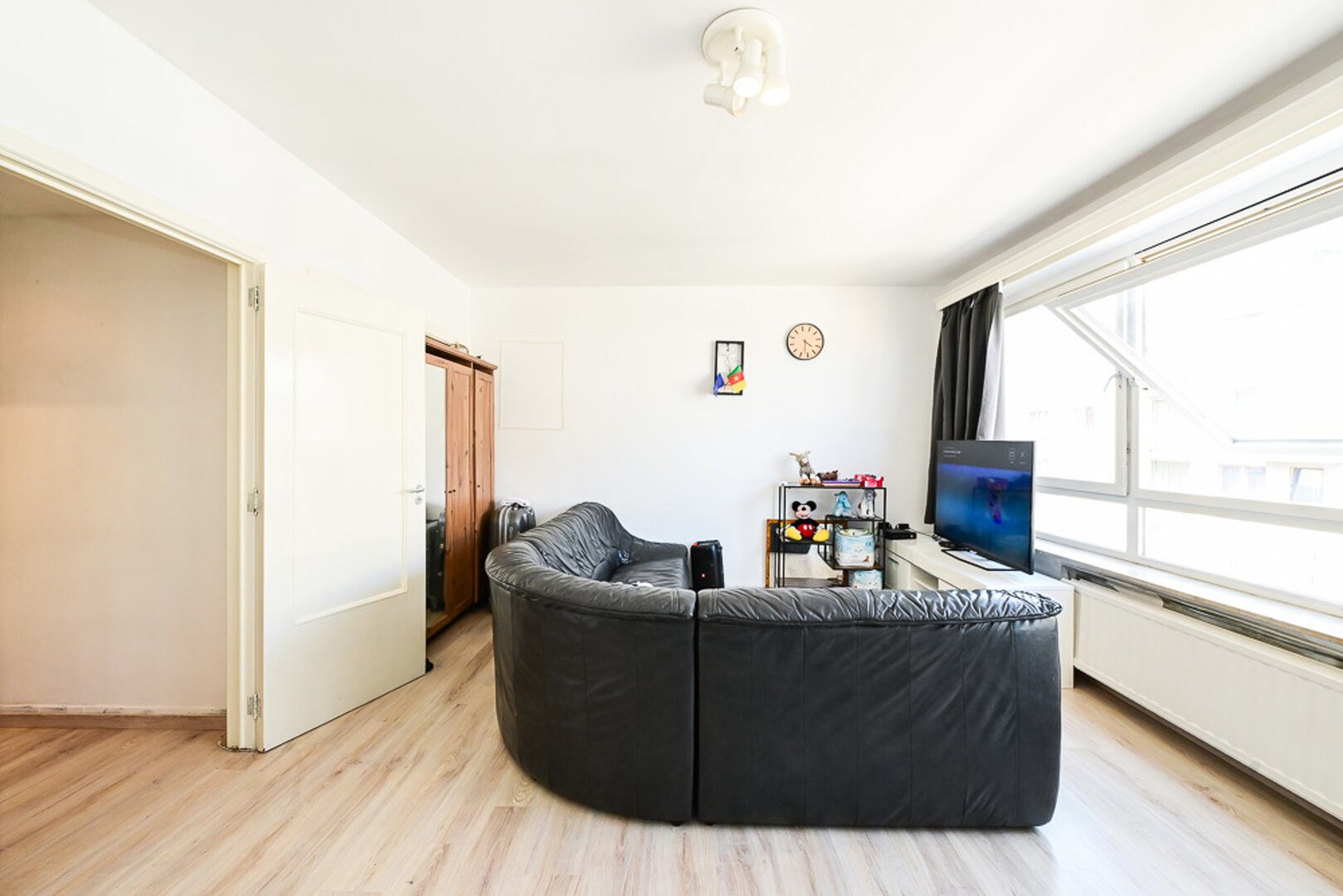 photo-3-grand-studio-50-m-ndash-4e-etage-ndash-parking-en-option-ndash-belle-opportunite