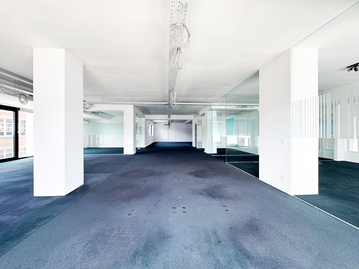 photo-3-spacieux-plateau-de-300m2-au-coeur-de-bxl