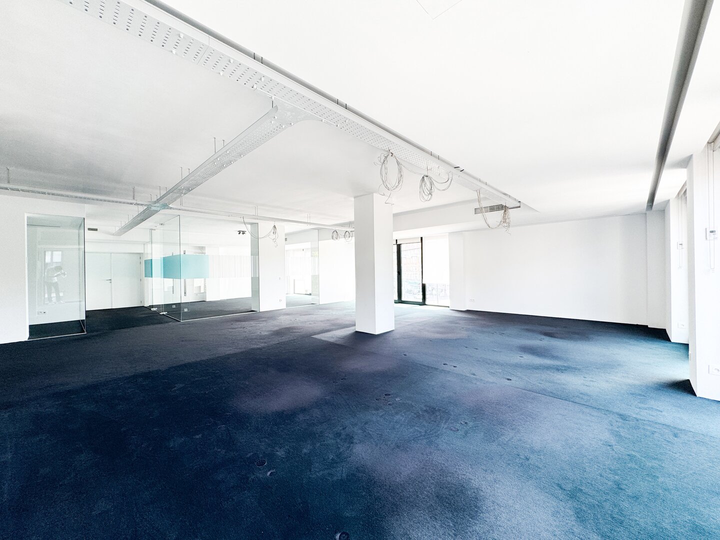 photo-9-spacieux-plateau-de-300m2-au-coeur-de-bxl