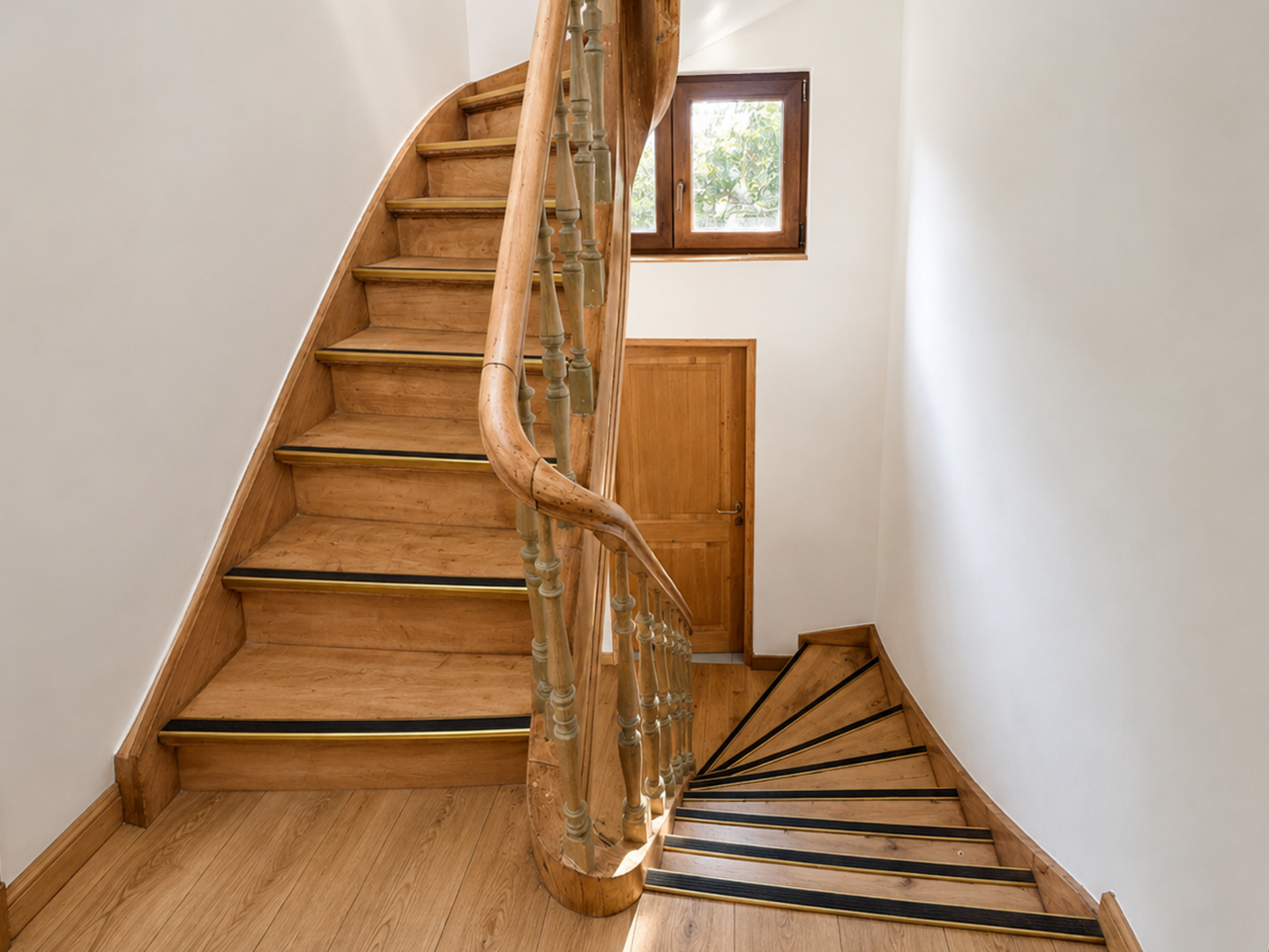 photo-10-maison-unifamiliale-amenagee-en-5-appartements