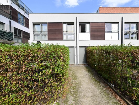 BEL APPARTEMENT DUPLEX/MAISON EN COPROPRIETE AVEC JARDIN