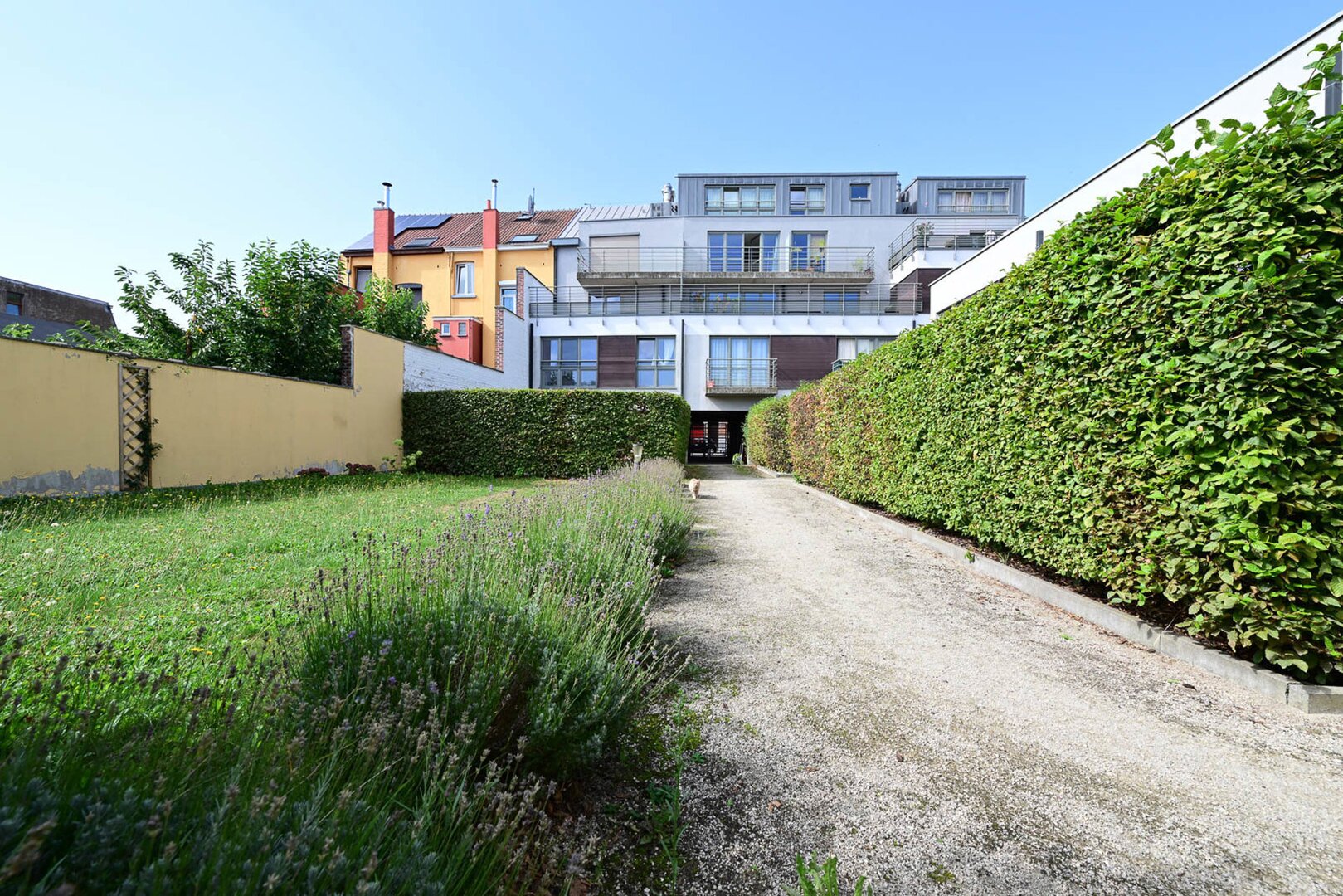 photo-23-bel-appartement-duplex-maison-en-copropriete-avec-jardin