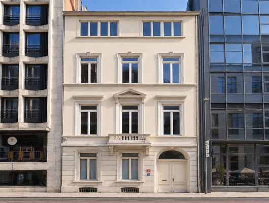PRESTIGIEUSE MAISON DE MAÎTRE À USAGE DE BUREAUX - QUARTIER EUROPÉEN