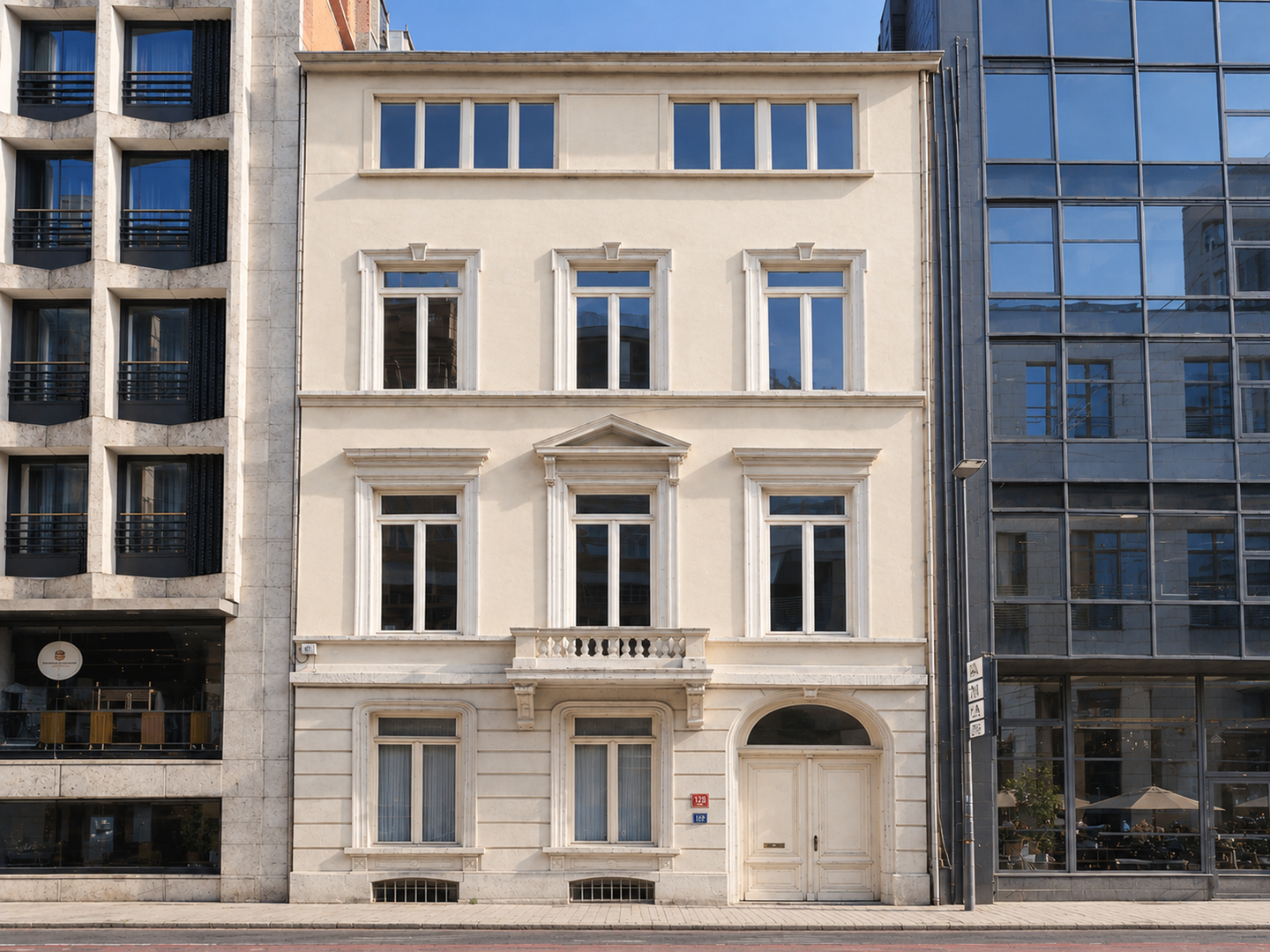 photo-1-prestigieuse-maison-de-maitre-a-usage-de-bureaux-quartier-europeen