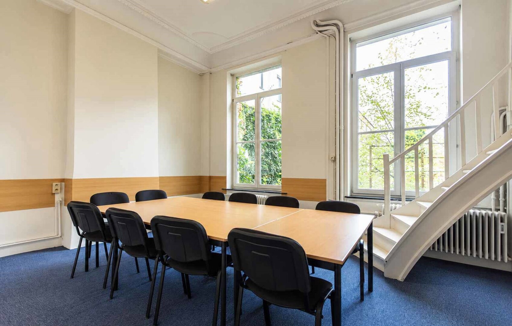 photo-10-prestigieuse-maison-de-maitre-a-usage-de-bureaux-quartier-europeen