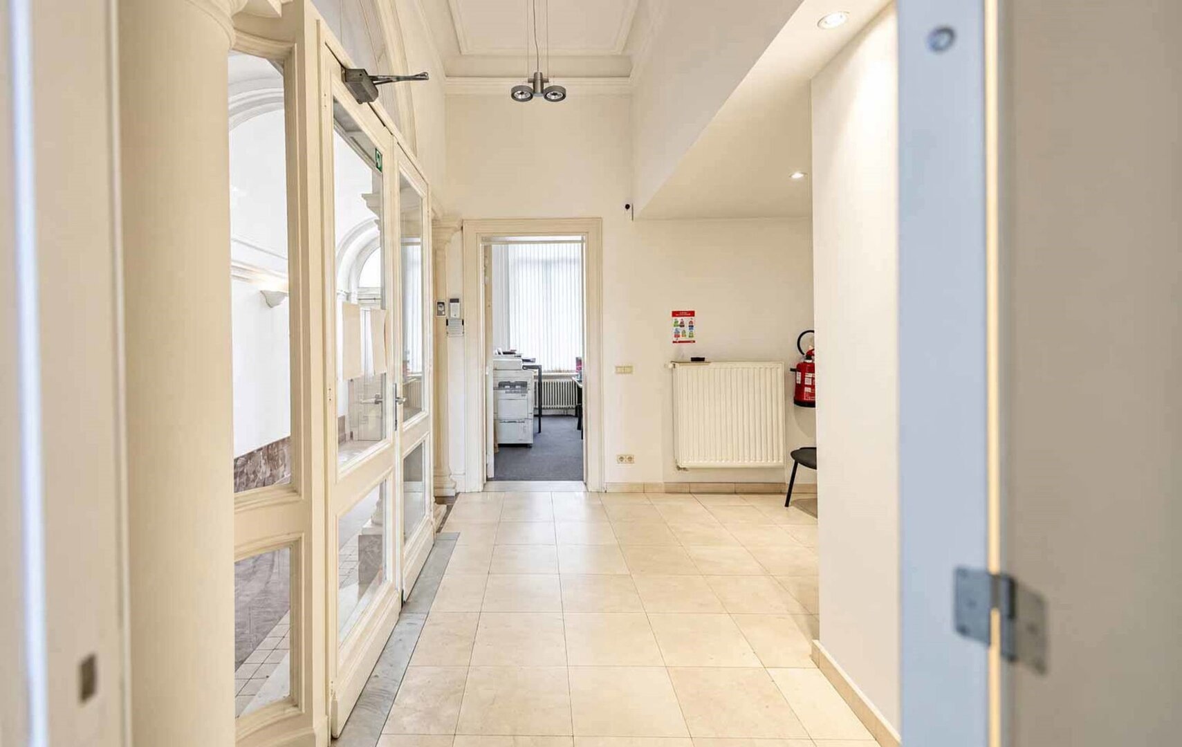 photo-11-prestigieuse-maison-de-maitre-a-usage-de-bureaux-quartier-europeen