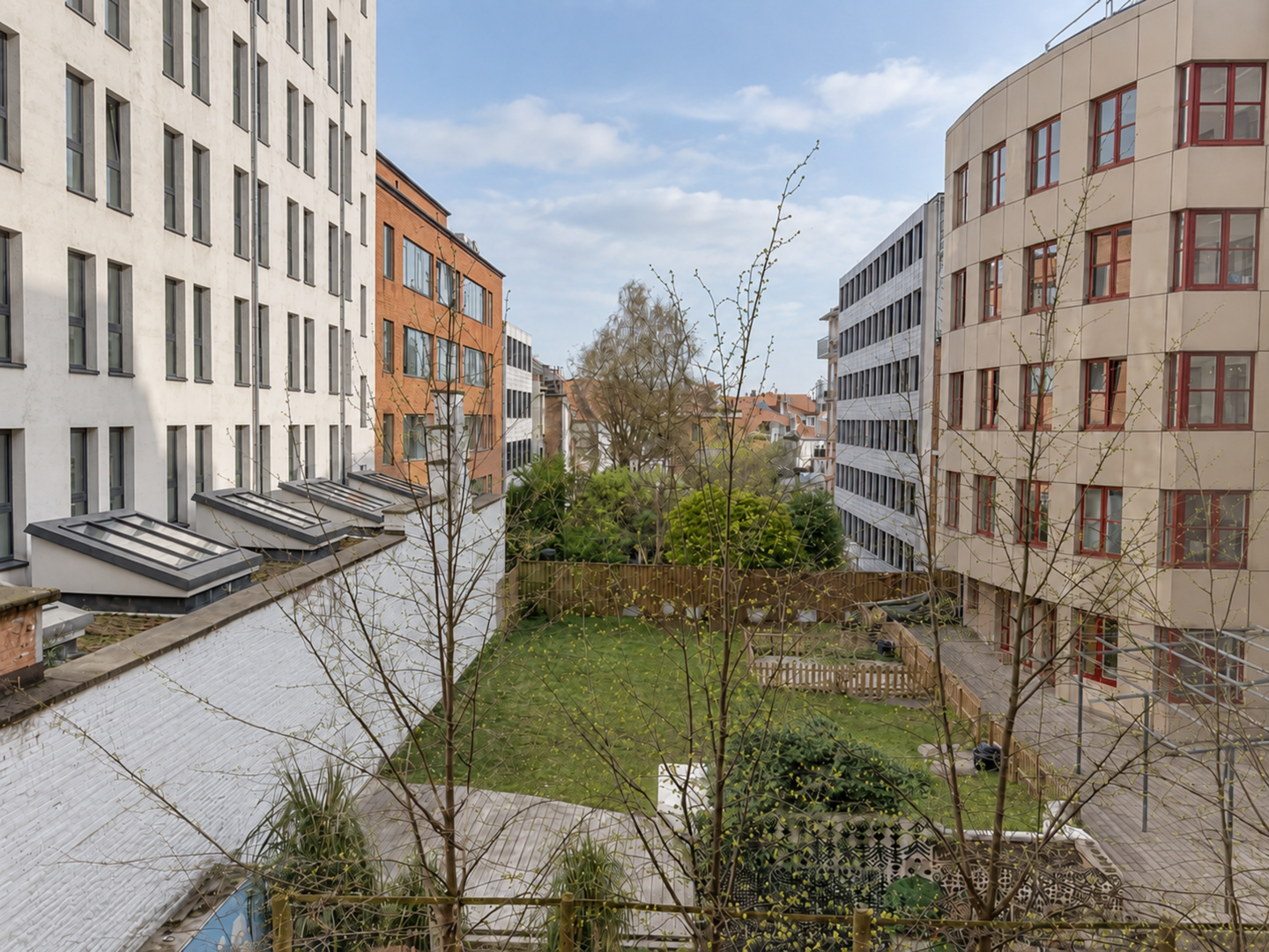 photo-16-prestigieuse-maison-de-maitre-a-usage-de-bureaux-quartier-europeen