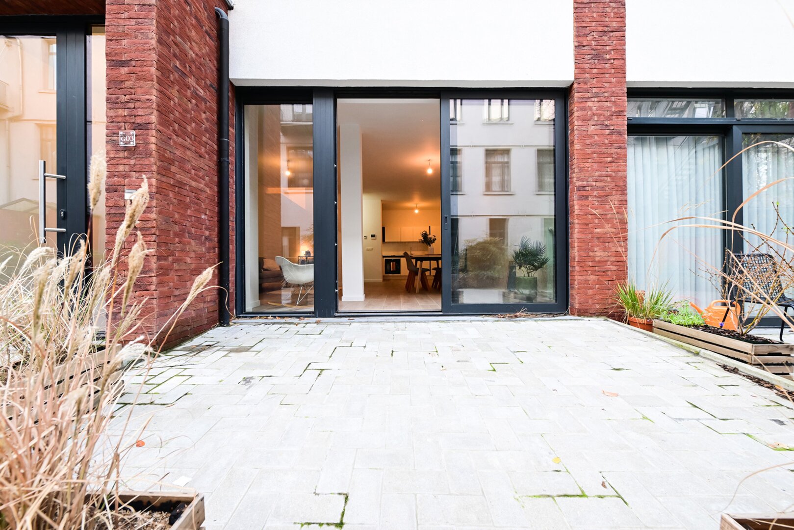 photo-4-magnifique-duplex-rdc-neuf