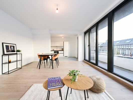 PRACHTIG NIEUWBOUW GELIJKVLOERS APPARTEMENT - 3 SLPK - TERRASSEN - PARKING F01