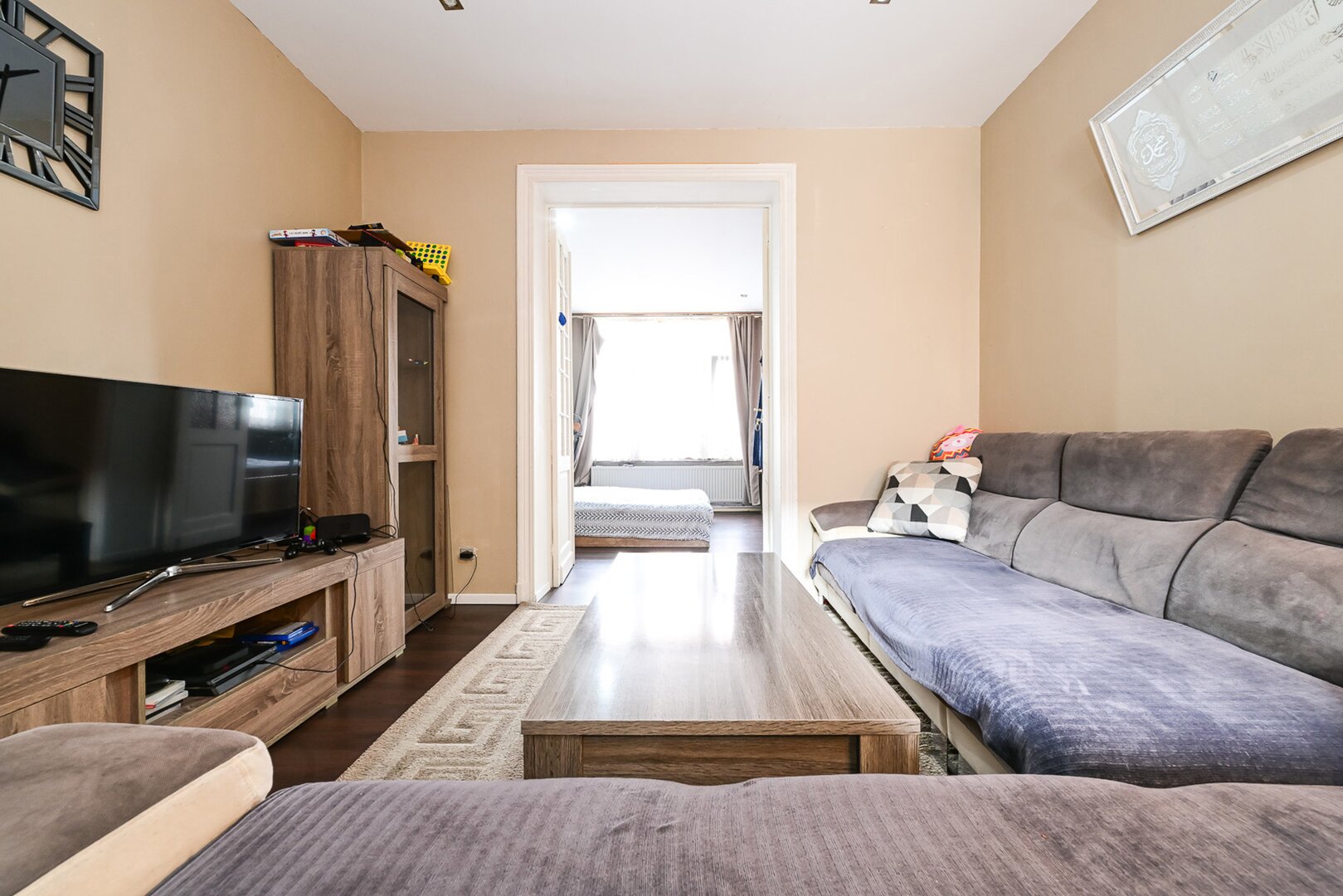 photo-3-belle-appartement-une-chambre-avec-balcon